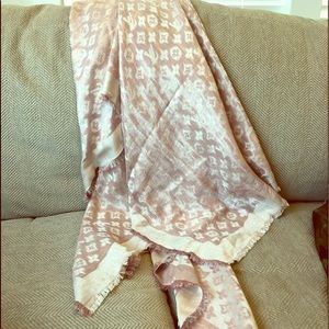 Louis Vuitton Shine Monogram Shawl